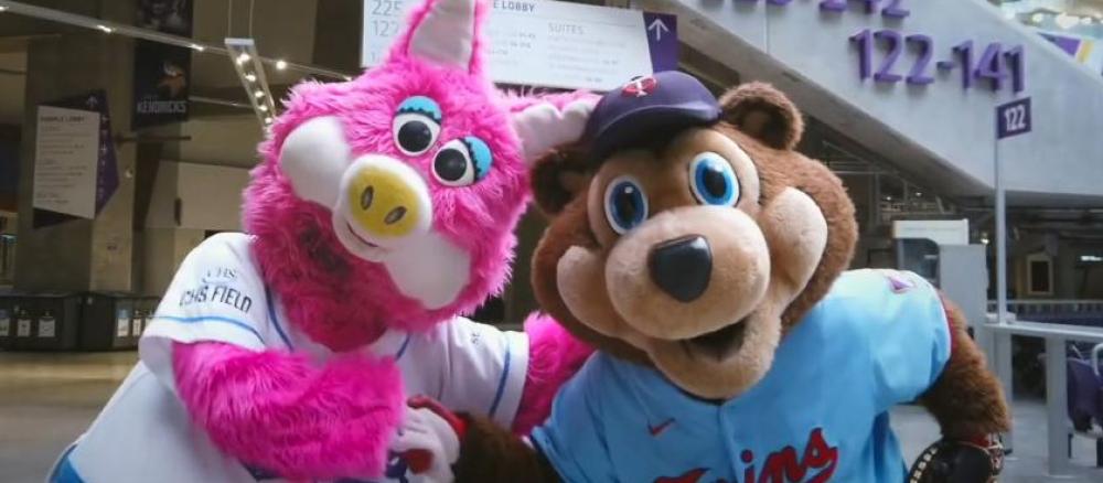 Mascots Muddona and TC Bear