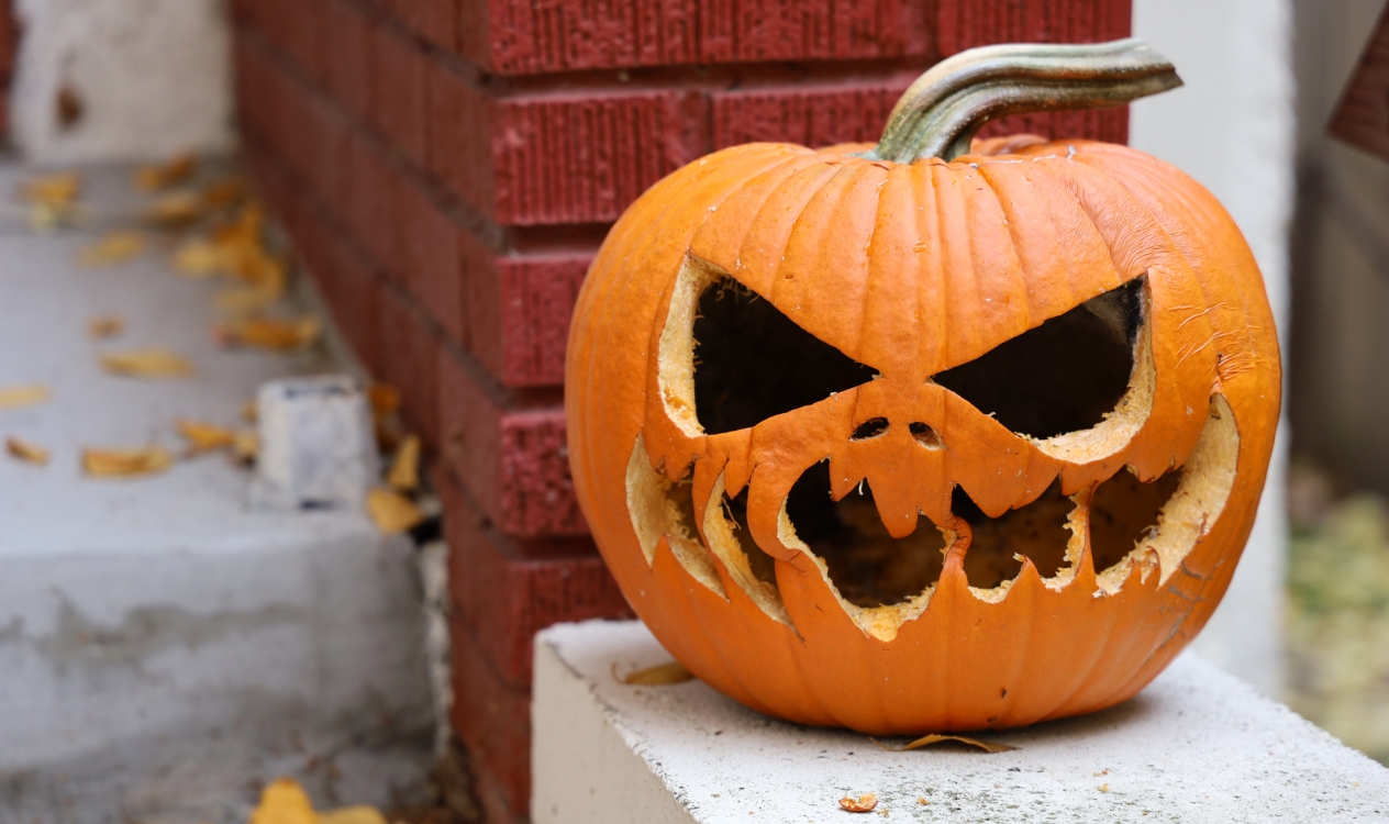 Halloween jack-o-lantern on a stoop