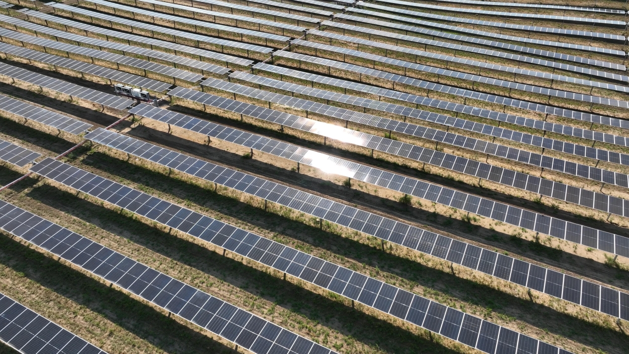 Solar farm next to the Anoka-Ramsey closed landfill